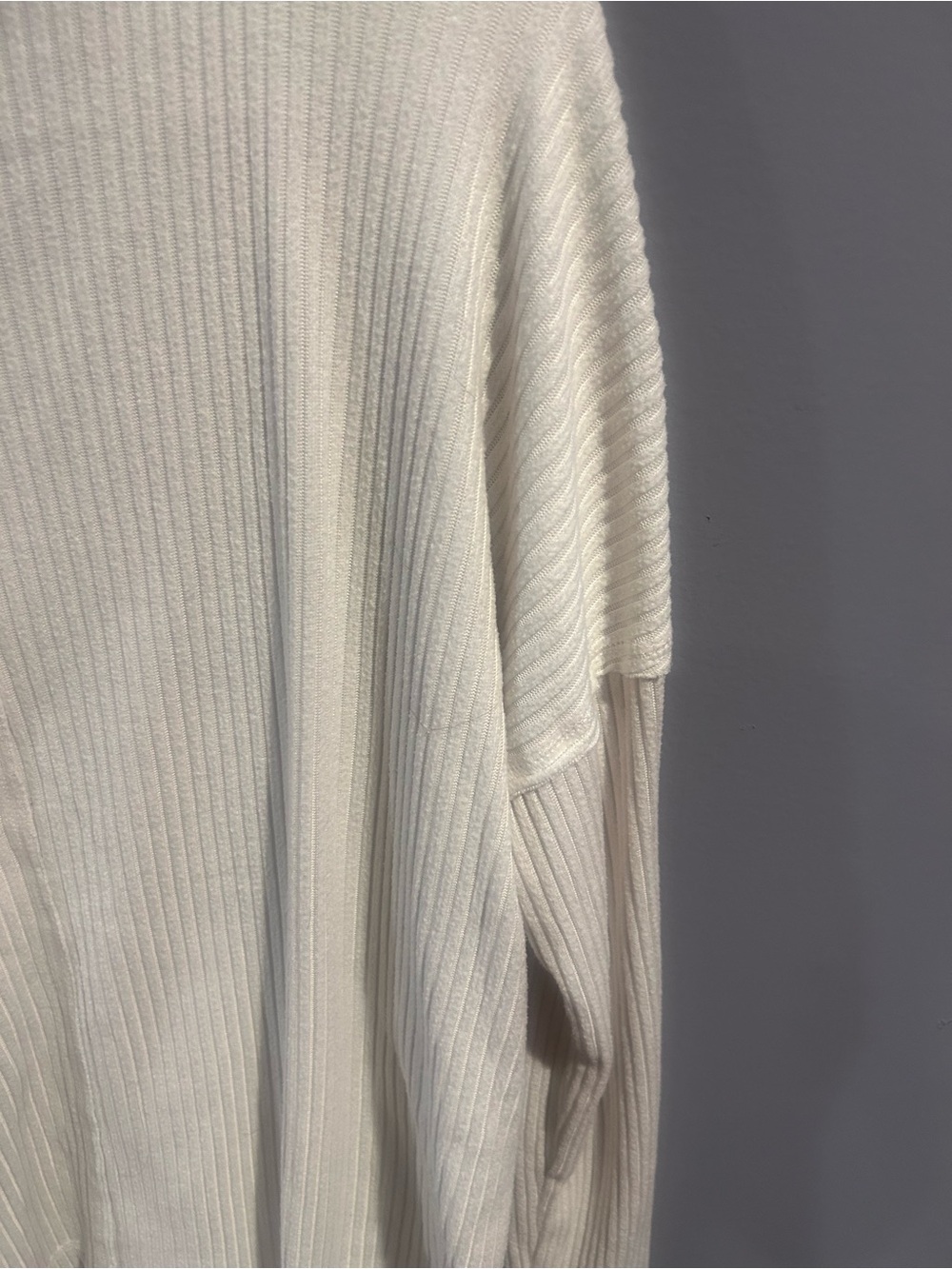 🤍 Wild Fable White V-Neck Tunic
Size Small - Picture 8 of 8